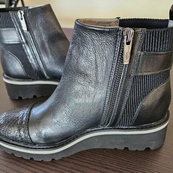 Donald J. Pliner Tinsley Black Boot 7M - Picture 4 of 11